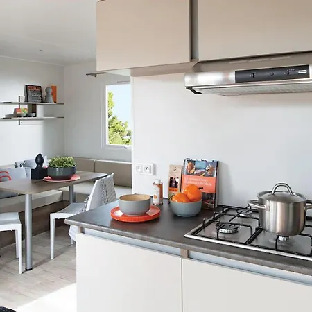Σπίτι διακοπών 3 Bedroom Beautiful In *